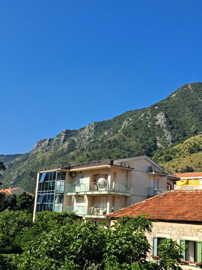 Apartments With Sea View In Prcanj 科托尔 外观 照片